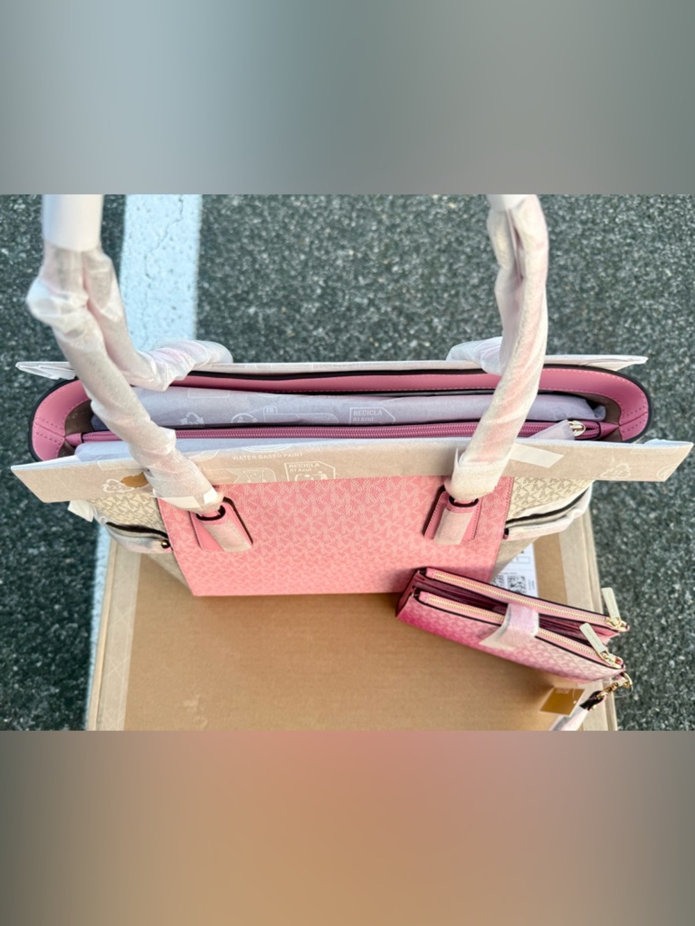 Michael Kors Pink Gradient Signature Shoulder Tote with Wristlet - Picture 5 of 11